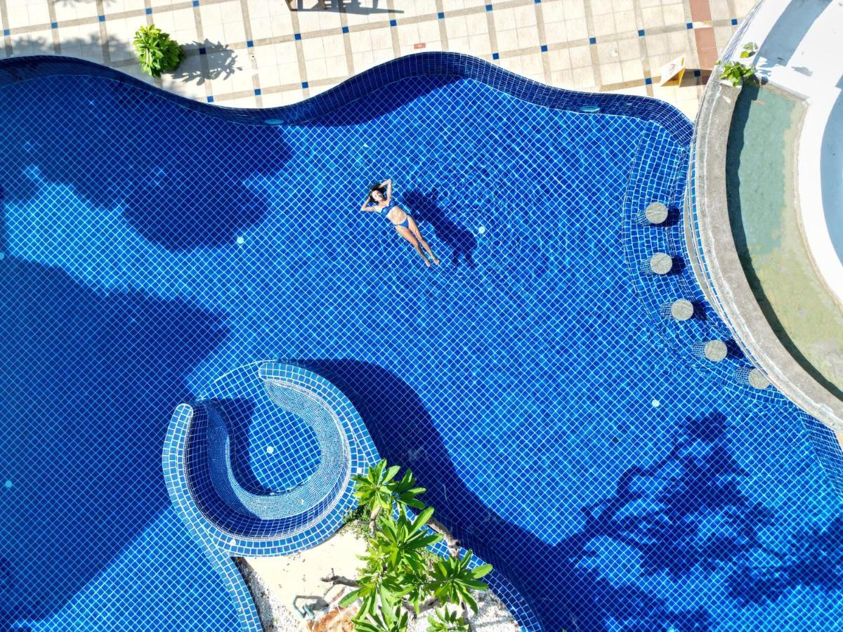 Phuket Leelavadee Hua Ting Resort Patong Bagian luar foto