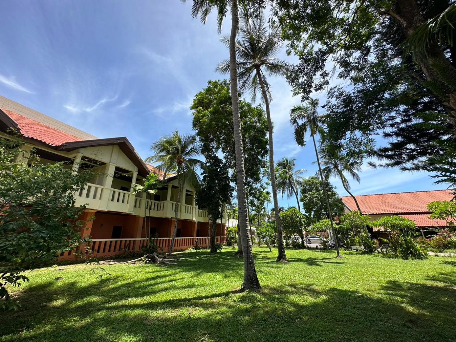Phuket Leelavadee Hua Ting Resort Patong Bagian luar foto