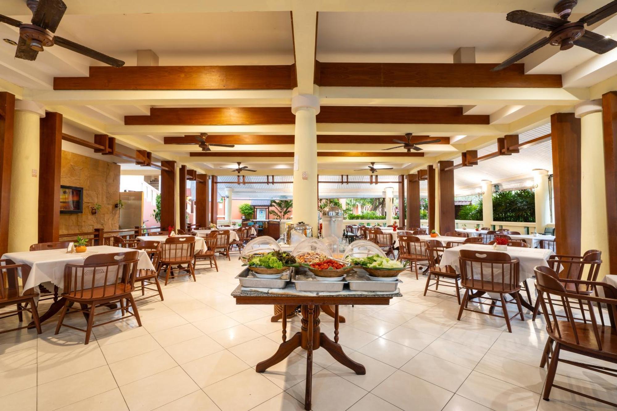 Phuket Leelavadee Hua Ting Resort Patong Bagian luar foto