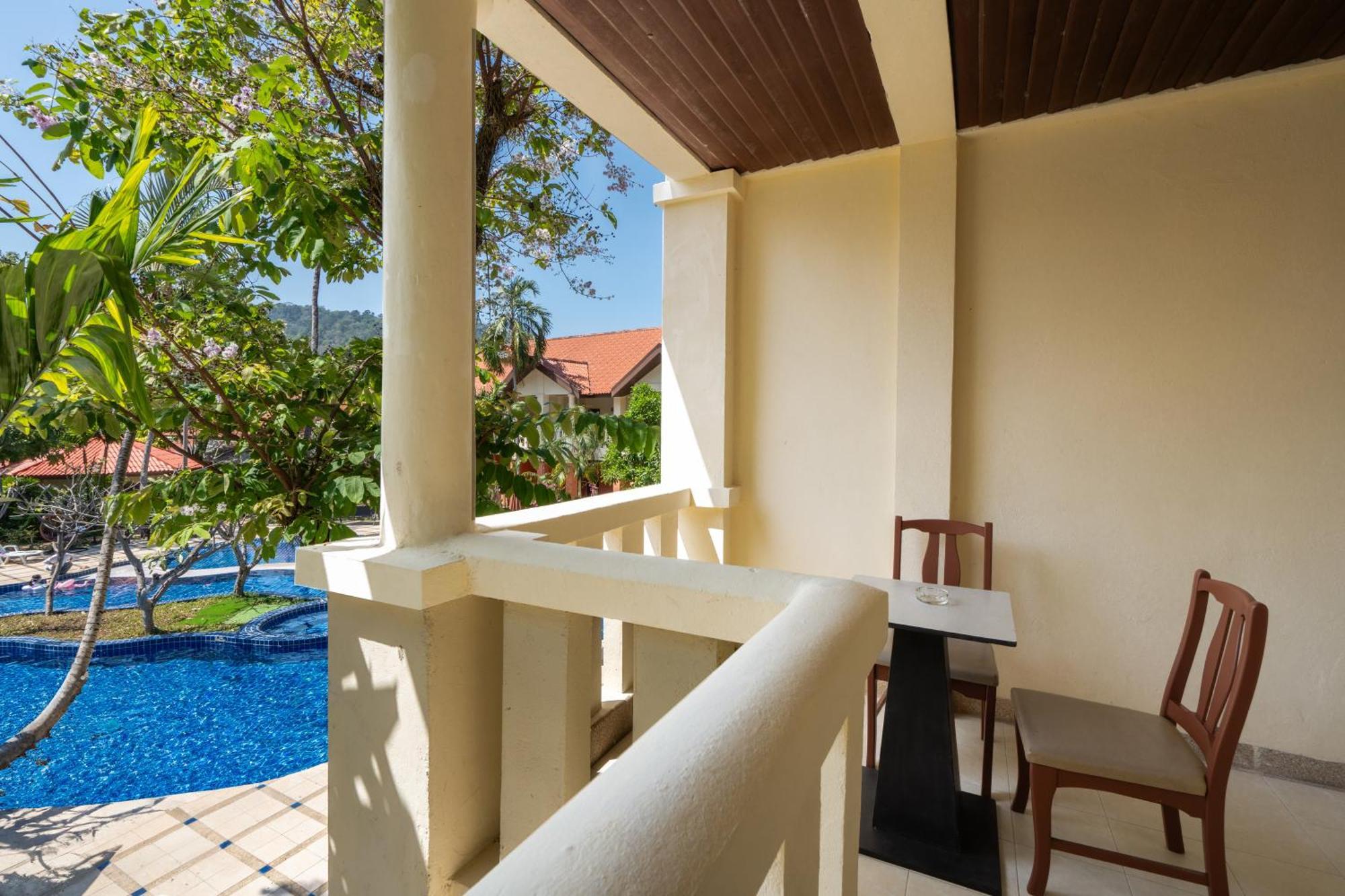 Phuket Leelavadee Hua Ting Resort Patong Bagian luar foto