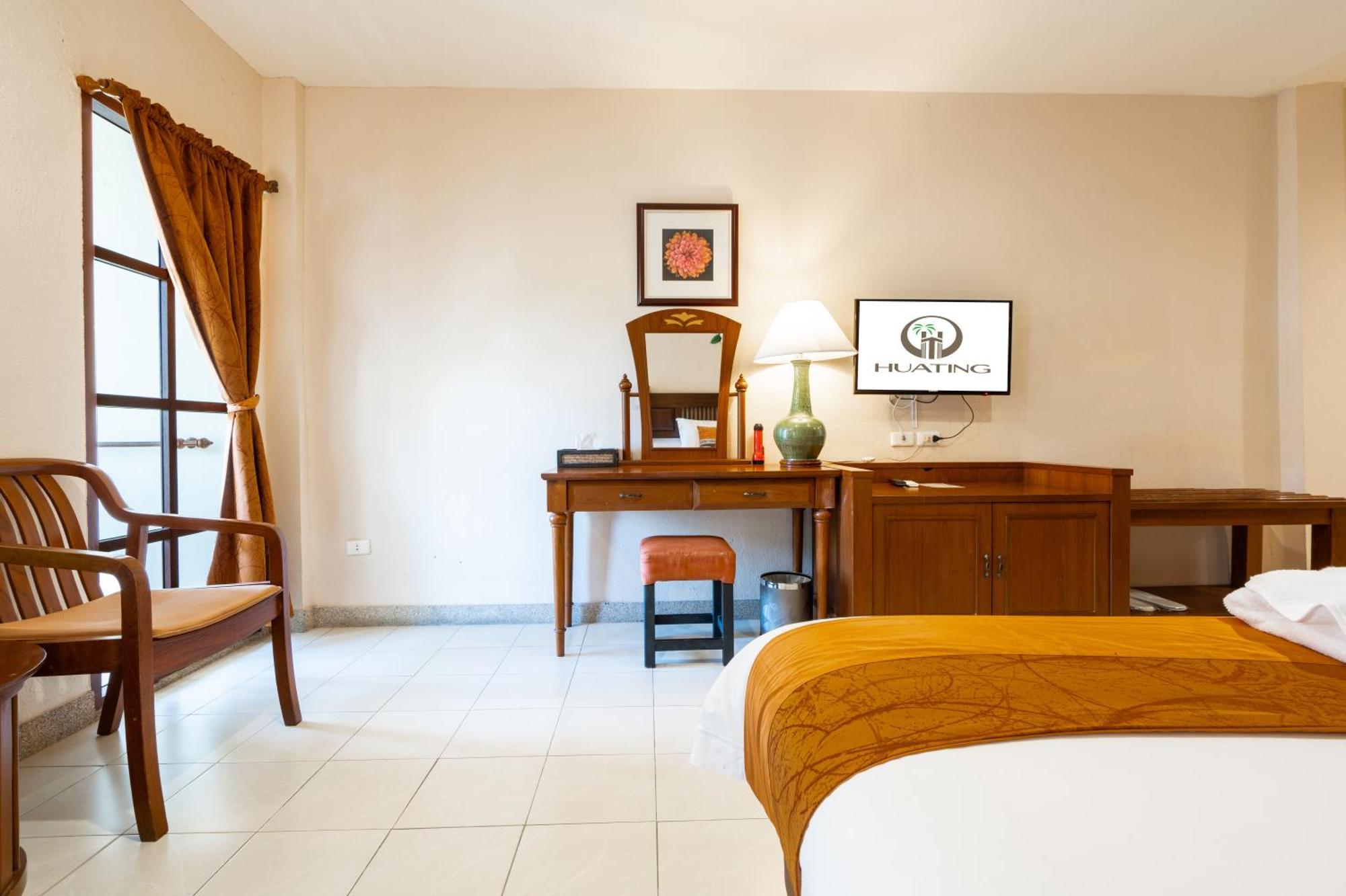 Phuket Leelavadee Hua Ting Resort Patong Bagian luar foto