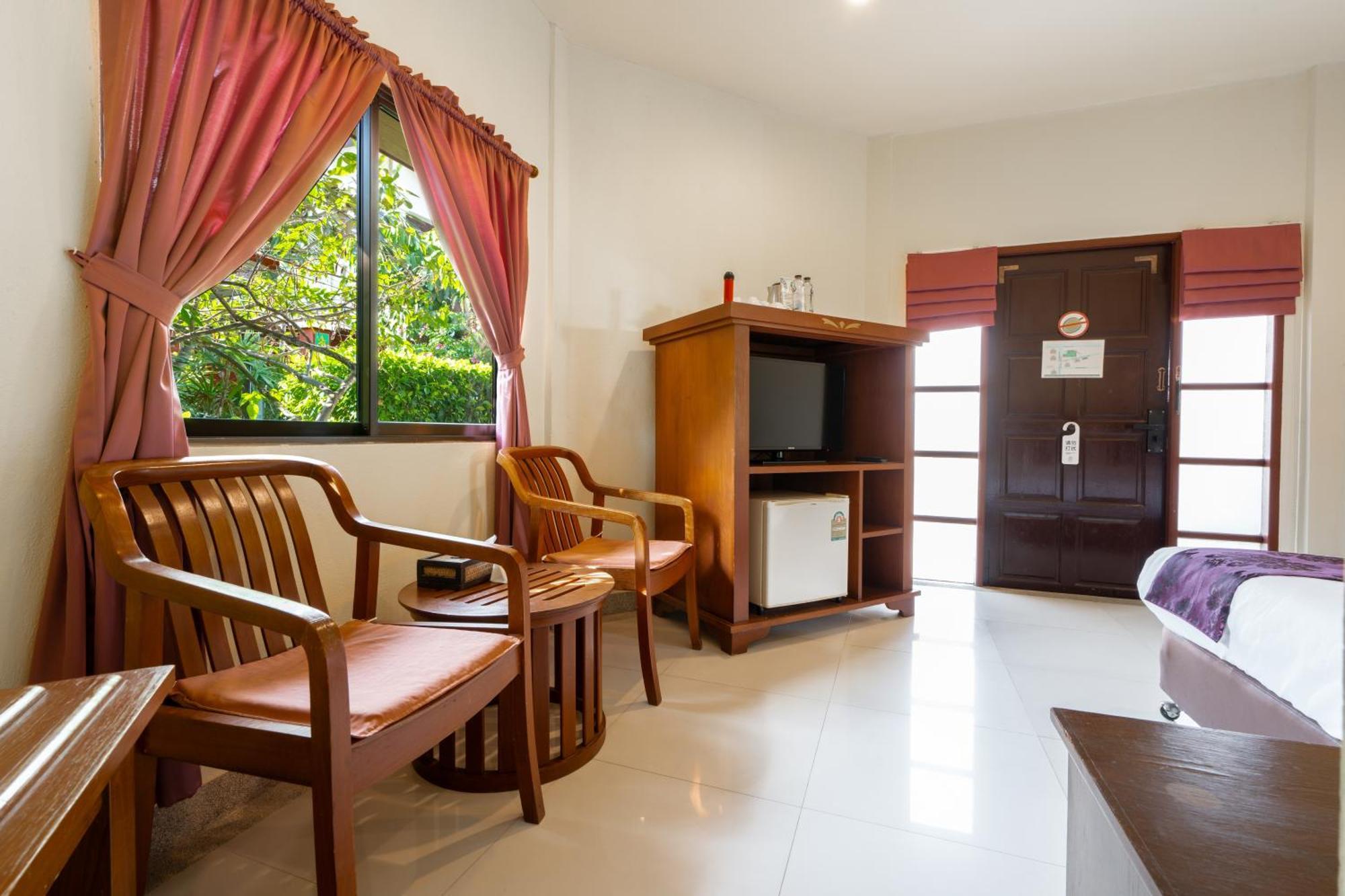 Phuket Leelavadee Hua Ting Resort Patong Bagian luar foto